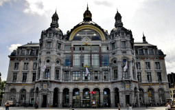 Enkele Vlaamse treinstations